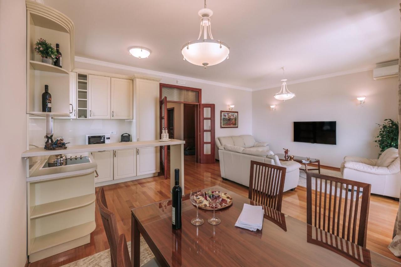City Apartments بودفا المظهر الخارجي الصورة