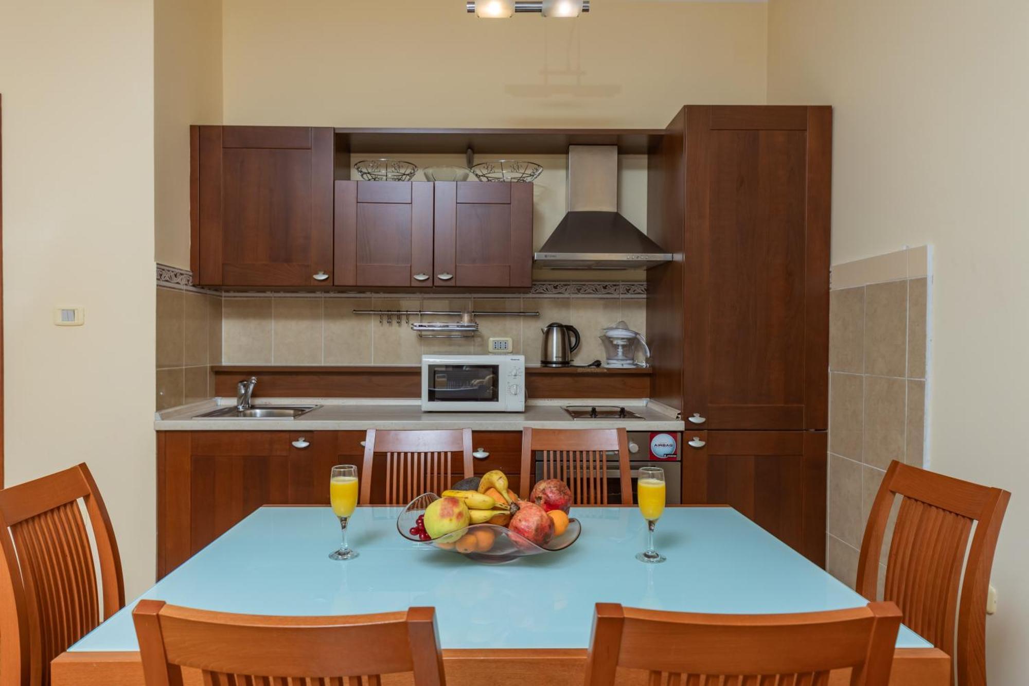 City Apartments بودفا المظهر الخارجي الصورة